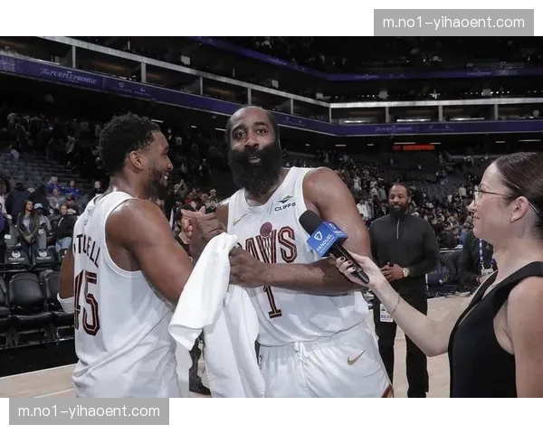 骑士哈登阿伦挡拆体系 阿特金森移植德安东尼经典战术重塑进攻生态